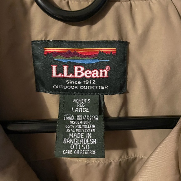 LL Bean Women’s Thinsulate Lined Tan Coat Size Reg Large - Picture 2 of 7